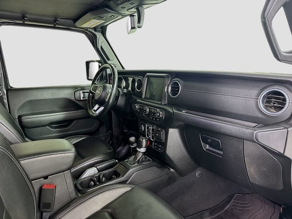 Used 2020 Jeep Wrangler Unlimited Sahara w/ Uconnect 4C Nav & Sound Group image 22