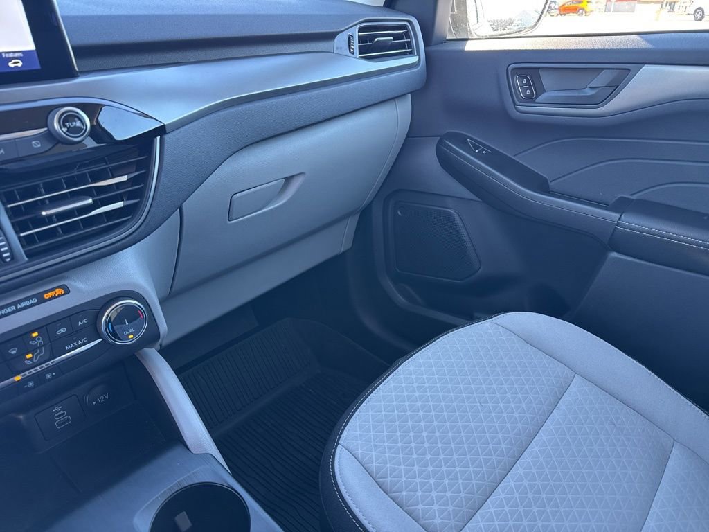 Used 2025 Ford Escape Active image 32