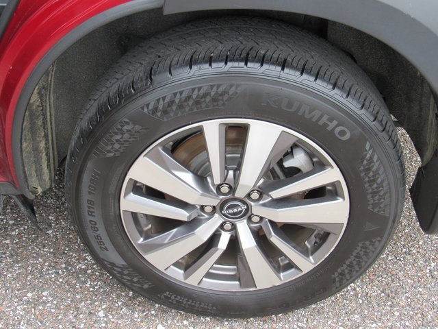 Used 2023 Nissan Pathfinder SL image 10