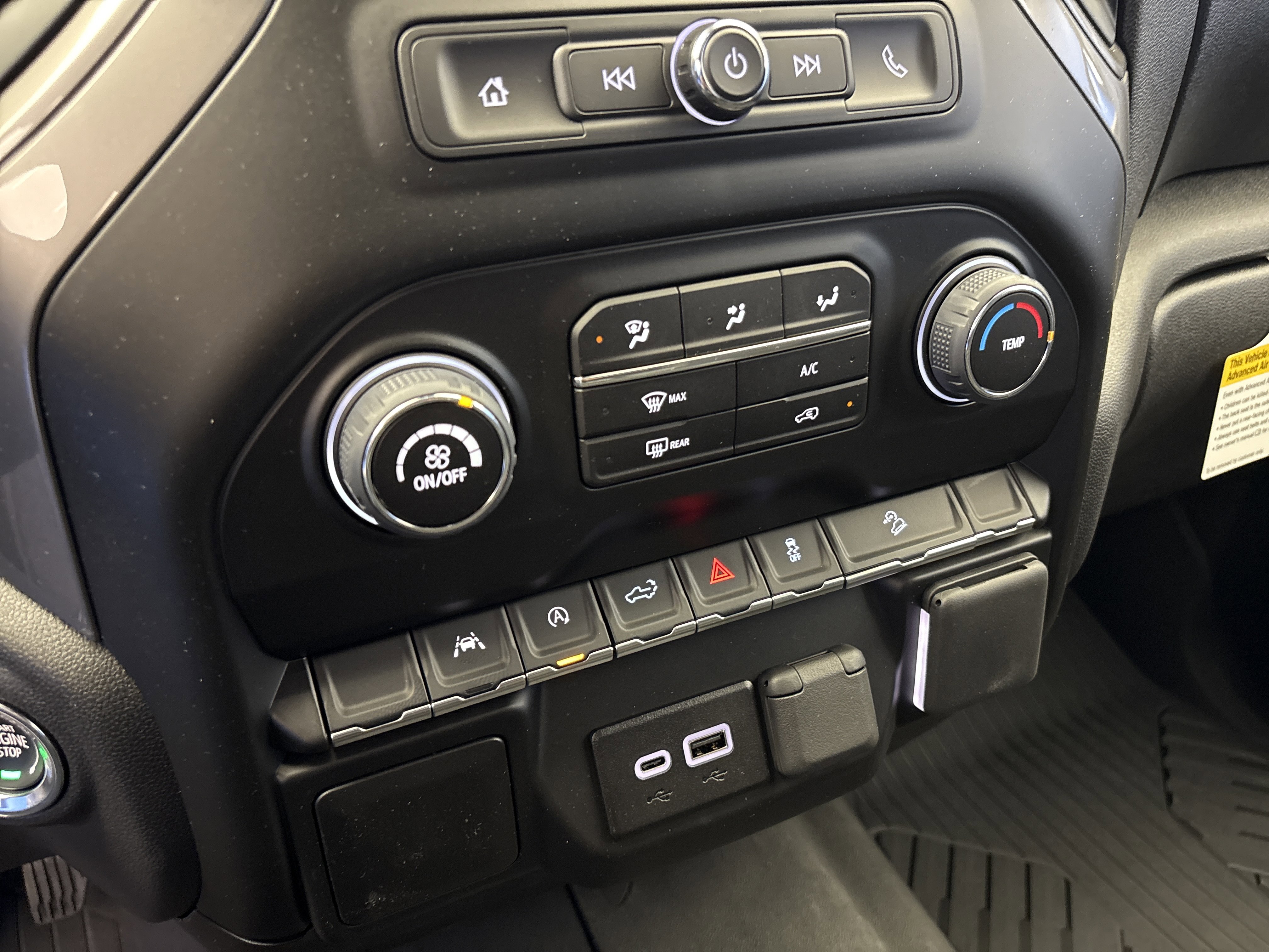 New 2026 Chevrolet Silverado 1500 Custom Trail Boss w/ Turbomax Blackout Package AWD/4WD image 20