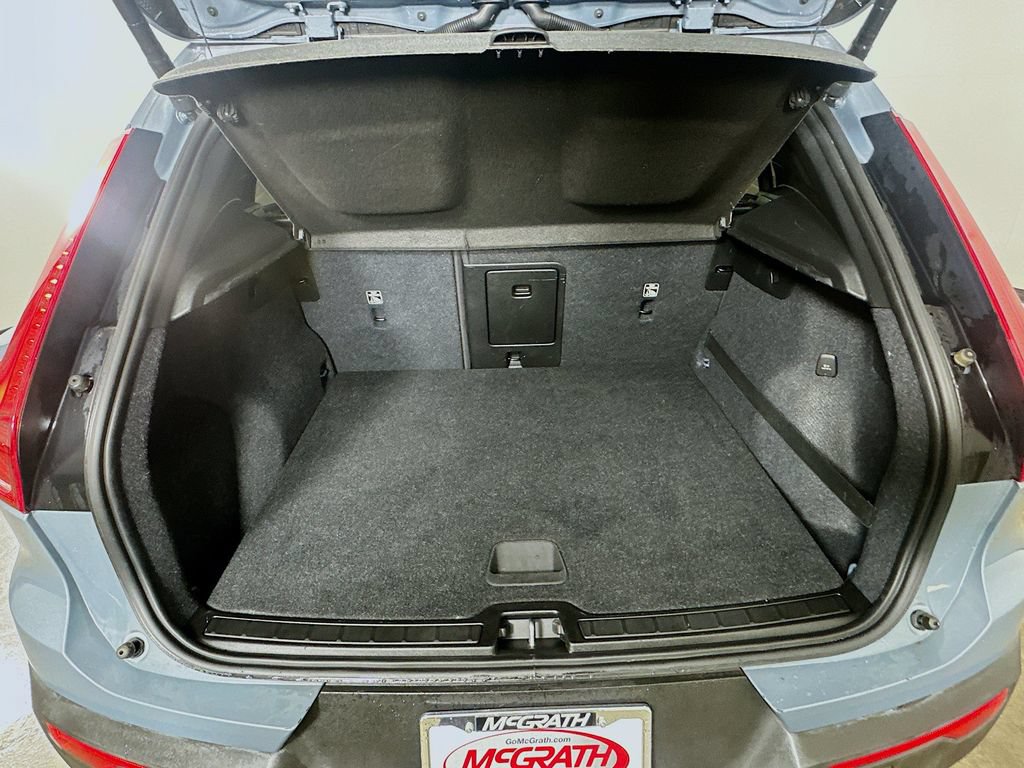 Used 2020 Volvo XC40 T5 Momentum AWD/4WD image 30