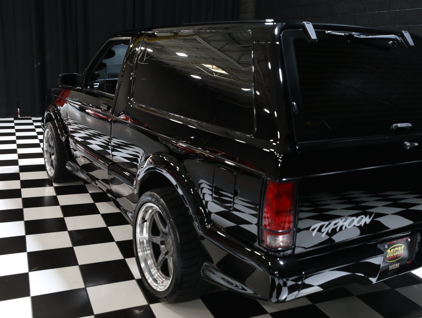 Used 1993 GMC Typhoon AWD/4WD image 25