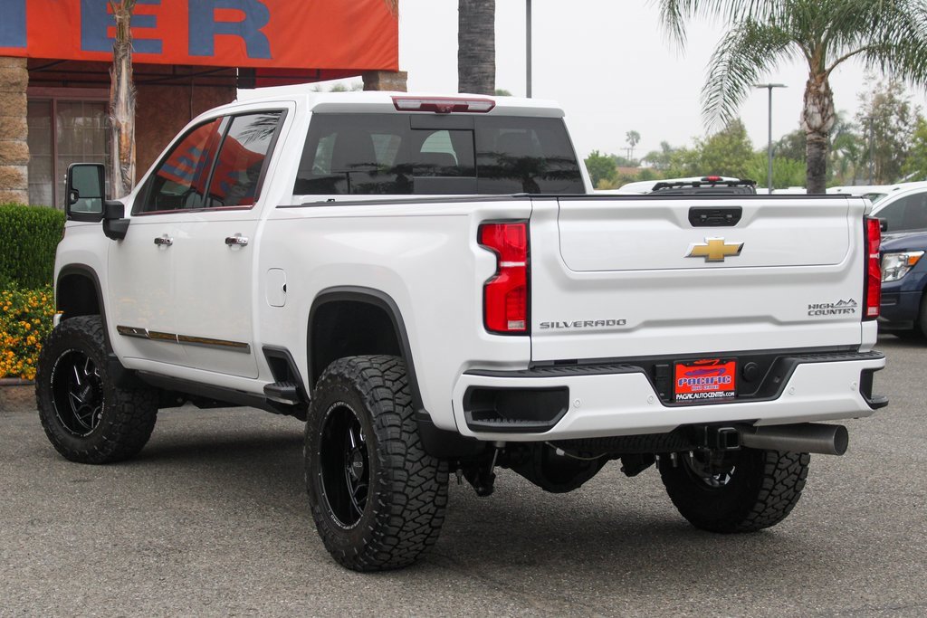 Used 2024 Chevrolet Silverado 3500 High Country w/ High Country Premium Package image 7