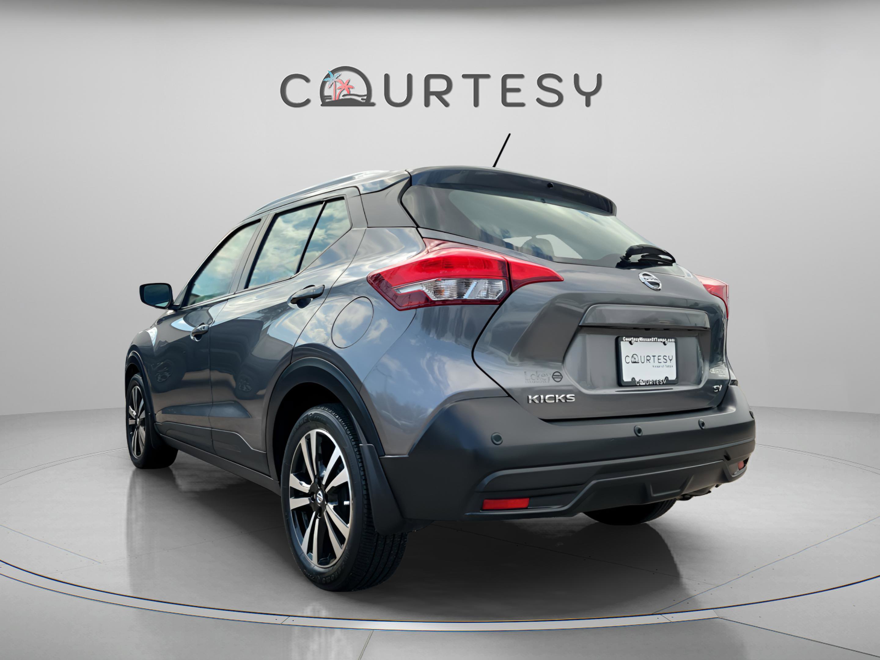 Certified 2020 Nissan Kicks SV image 7