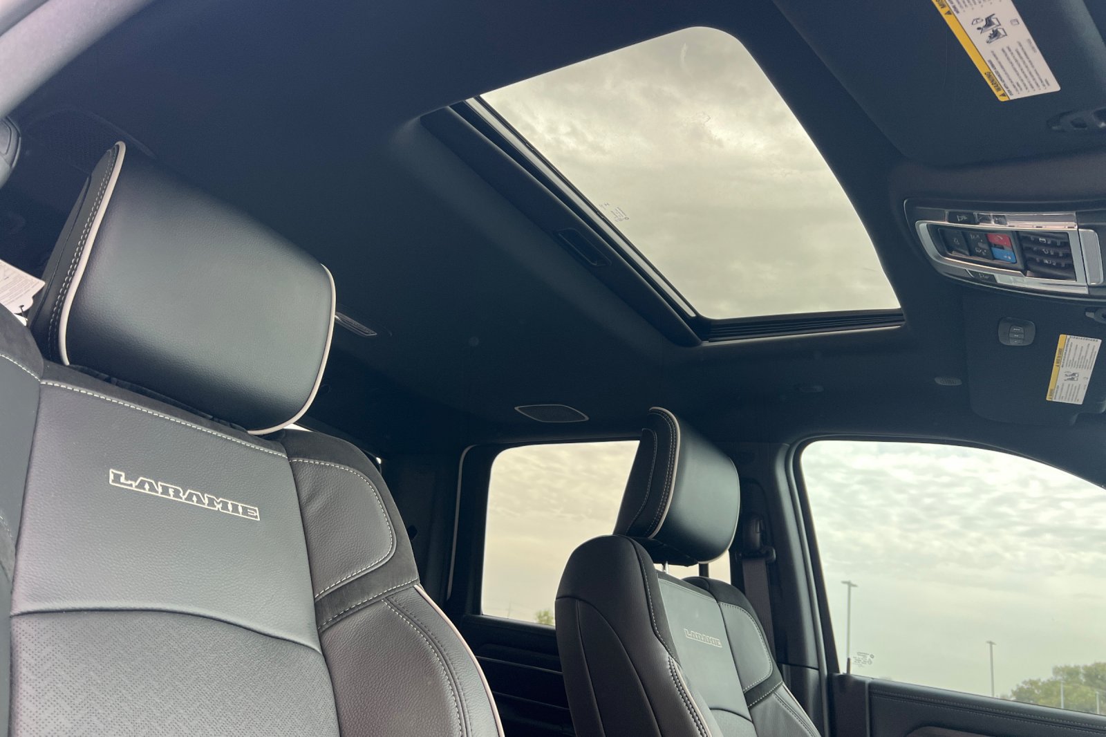 New 2026 RAM 3500 Laramie AWD/4WD image 16