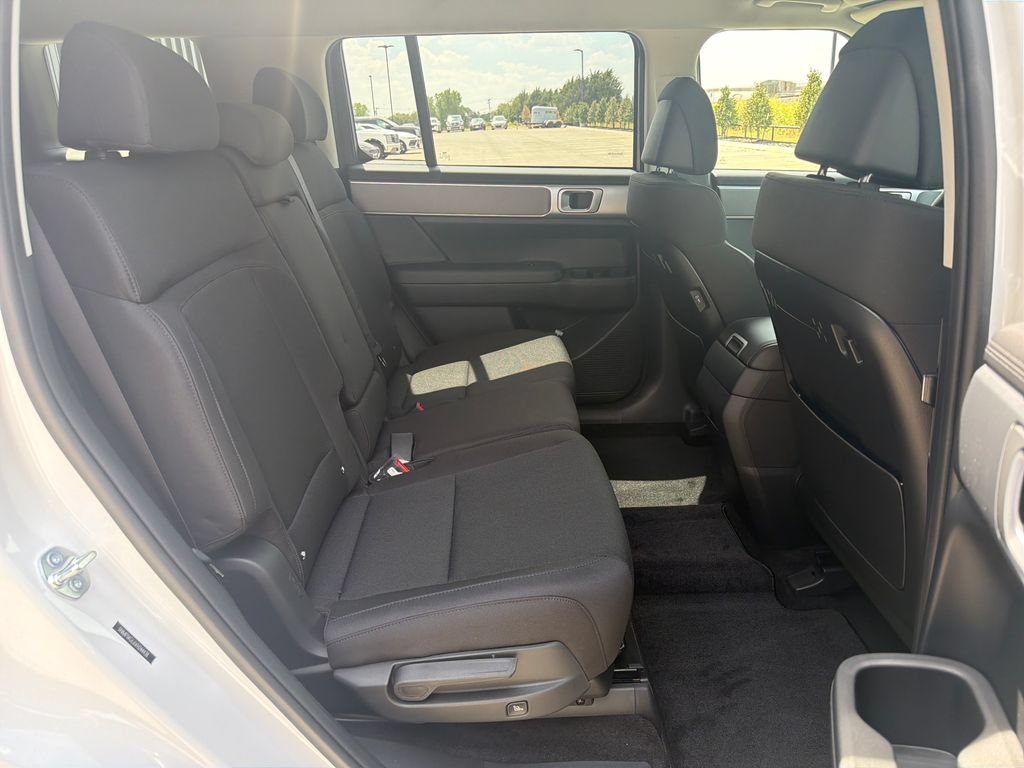 New 2027 Hyundai Santa Fe SE FWD image 32