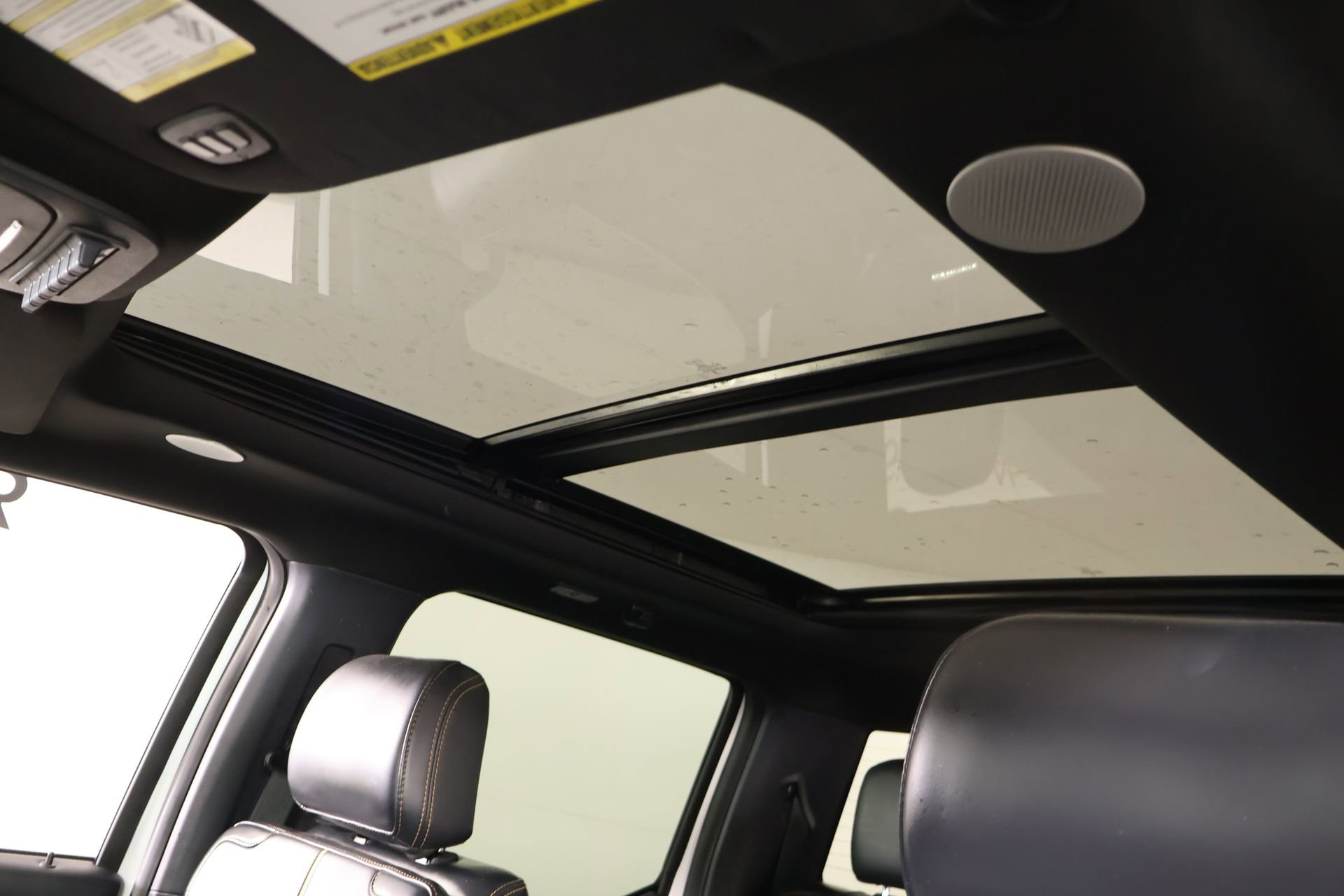 Used 2024 Ford F350 Platinum image 17