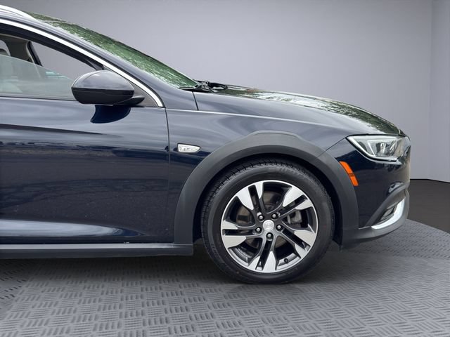 Used 2018 Buick Regal Preferred w/ Sights and Sounds Package AWD/4WD image 30