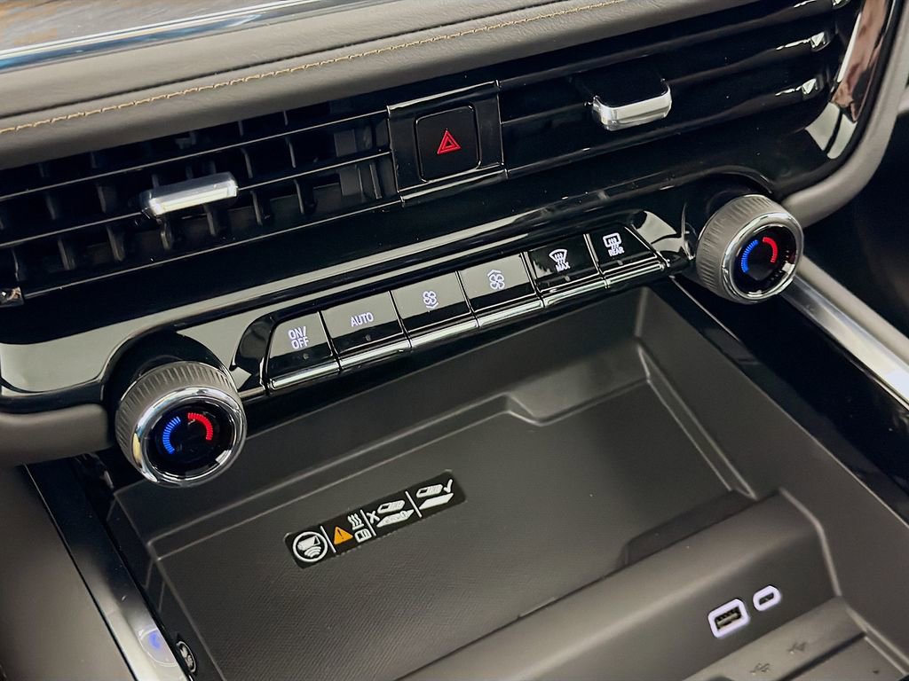 New 2026 Chevrolet Suburban High Country image 17