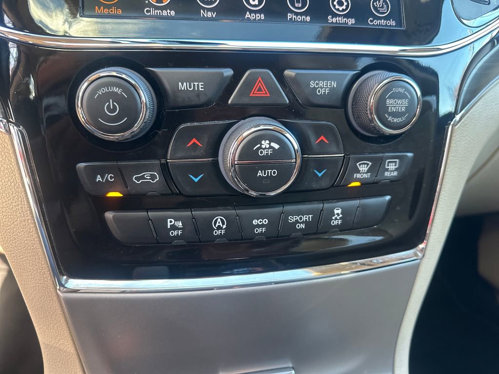 Used 2021 Jeep Grand Cherokee Limited image 11