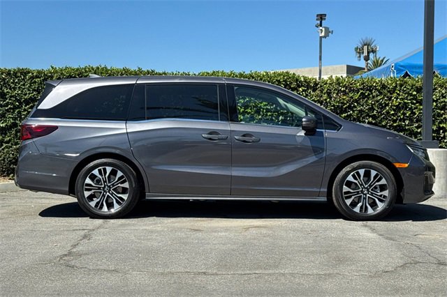 New 2026 Honda Odyssey Elite image 3