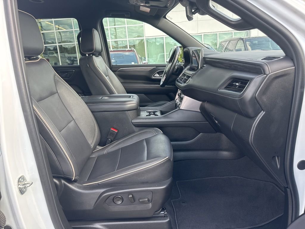 Used 2024 GMC Yukon SLT RWD image 15