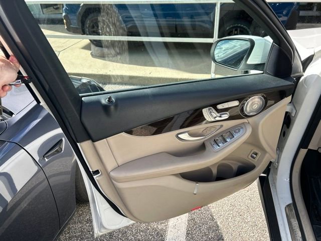 Used 2018 Mercedes-Benz GLC 300 4MATIC image 17