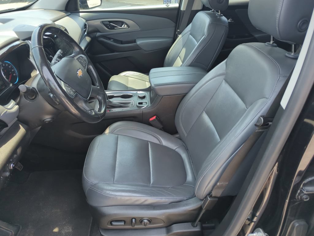 Used 2019 Chevrolet Traverse Premier w/ Driver Confidence II Package FWD image 12