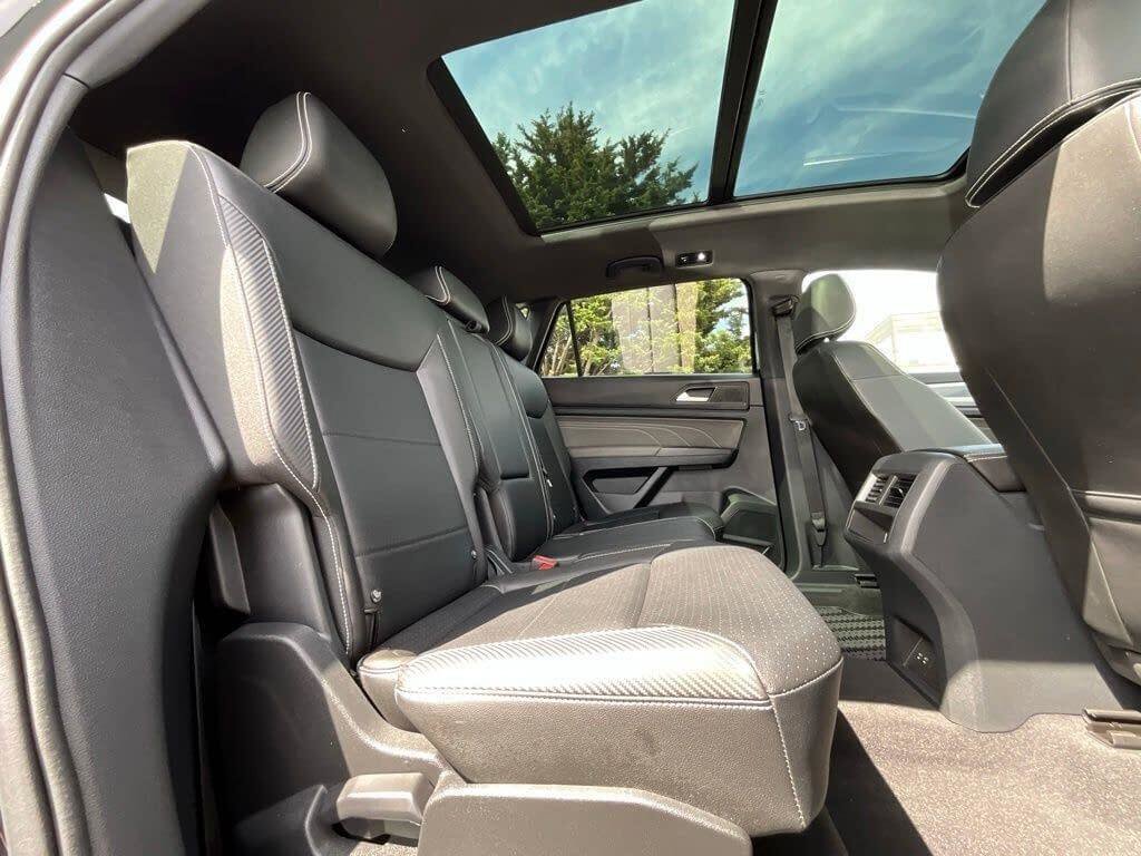 Certified 2023 Volkswagen Atlas Cross Sport SEL R-Line AWD/4WD image 14