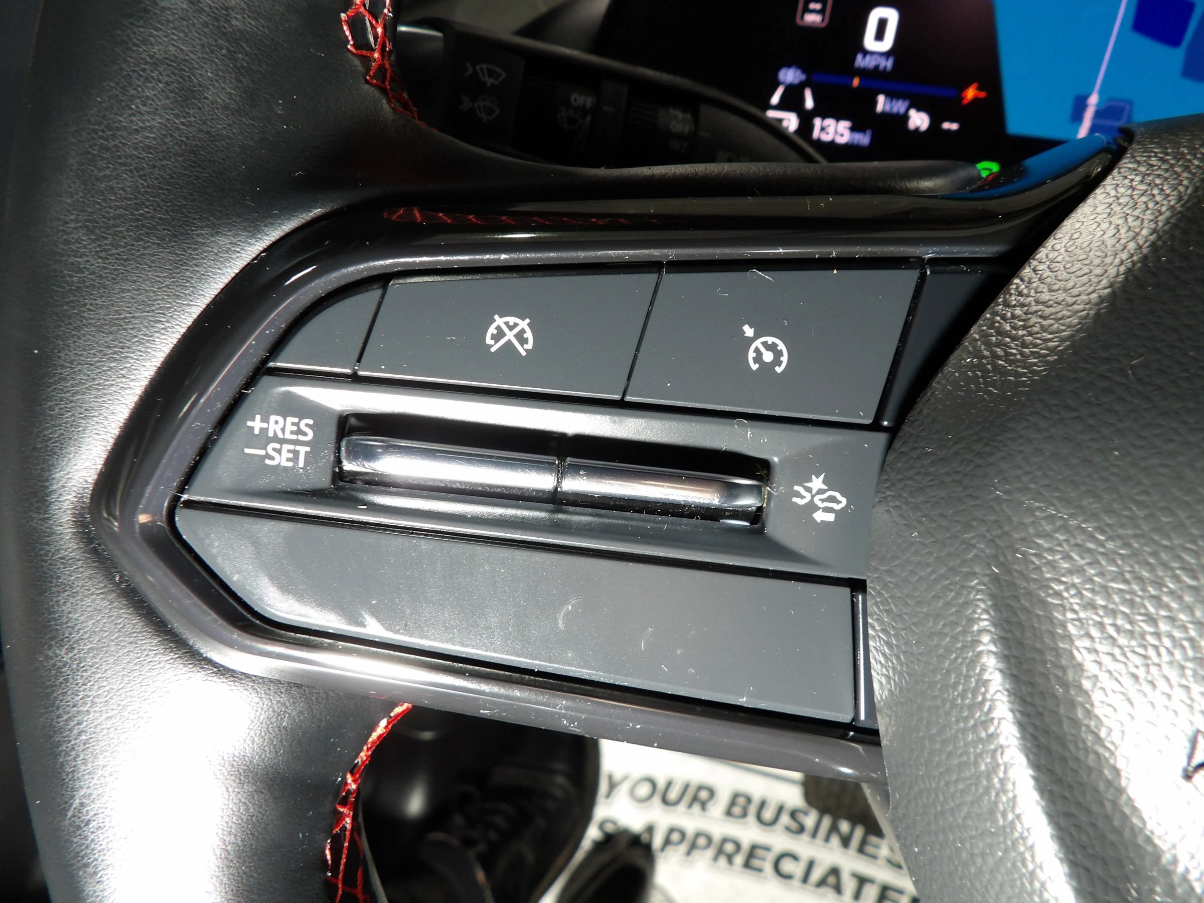 Used 2024 Chevrolet Equinox EV RS FWD image 27