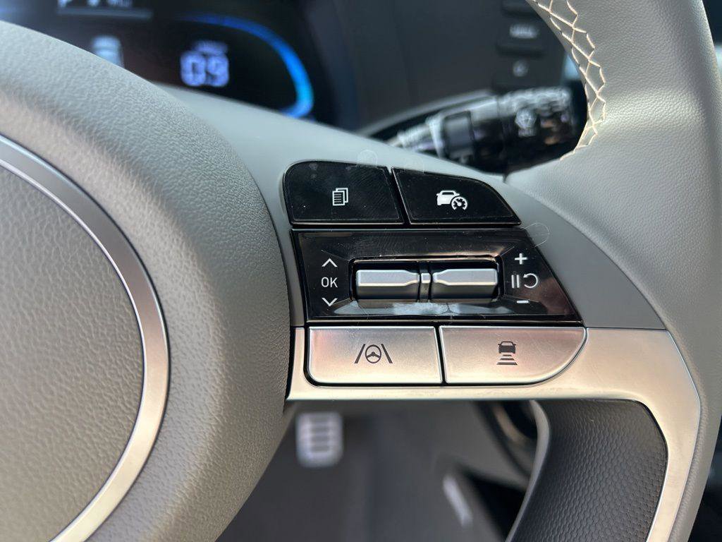 New 2026 Hyundai Elantra SEL Sport Premium image 17