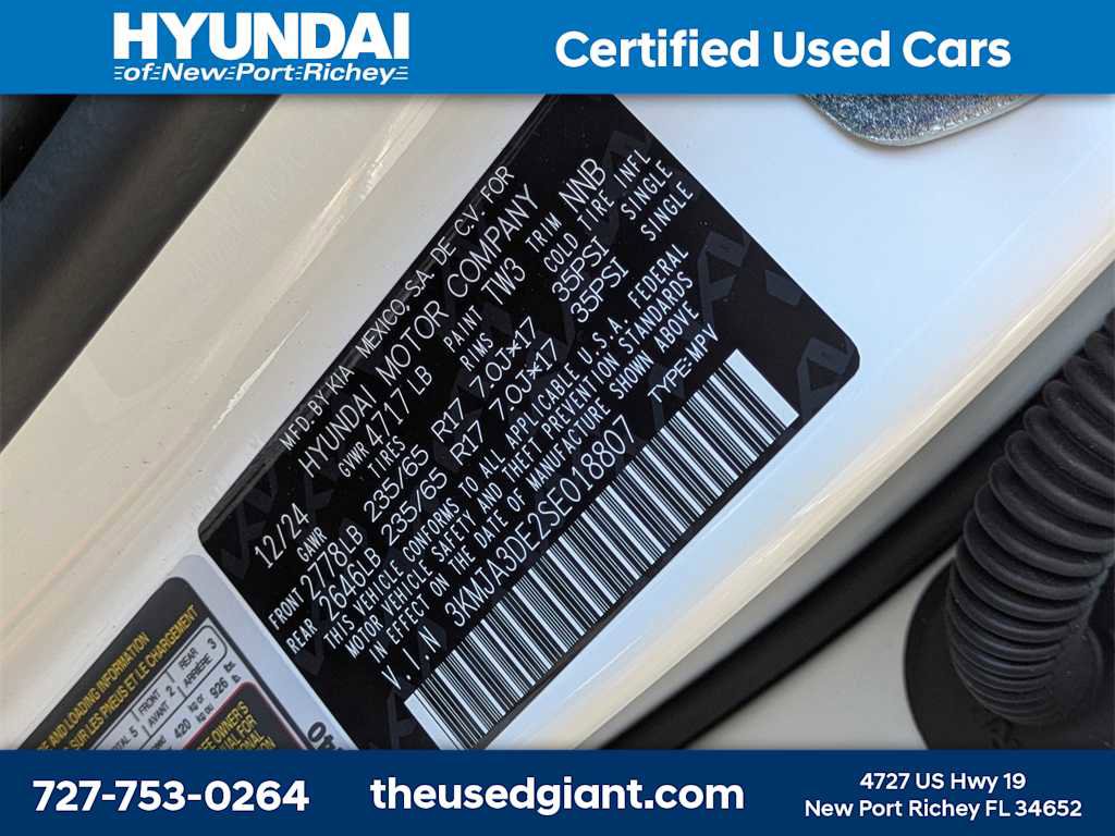 Used 2025 Hyundai Tucson SE image 32