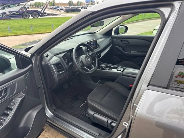Used 2024 Nissan Rogue S AWD/4WD image 13