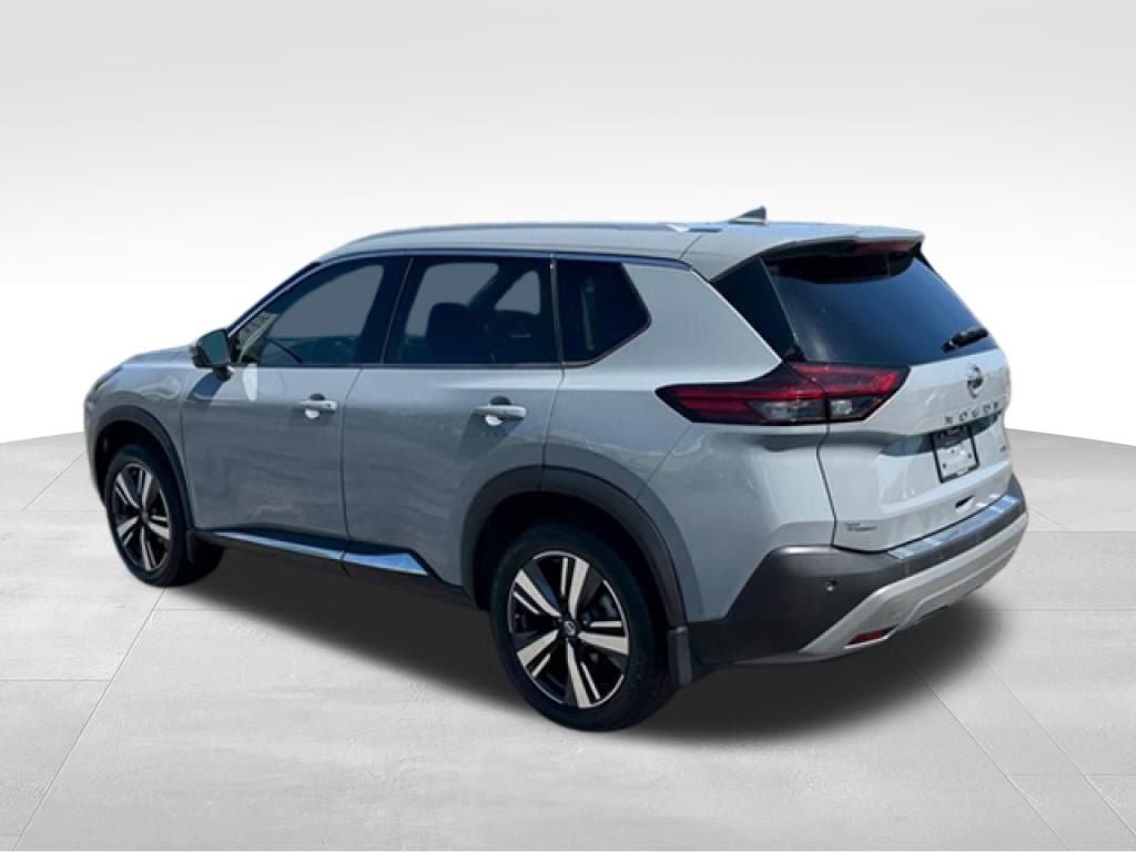 Used 2021 Nissan Rogue SL w/ Premium Package FWD image 5