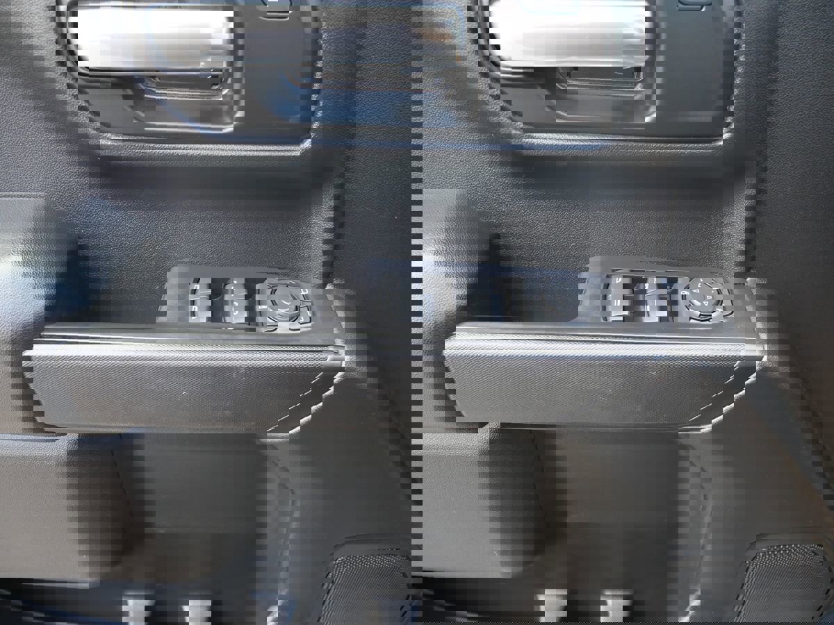 Used 2021 Chevrolet Silverado 1500 Custom image 14