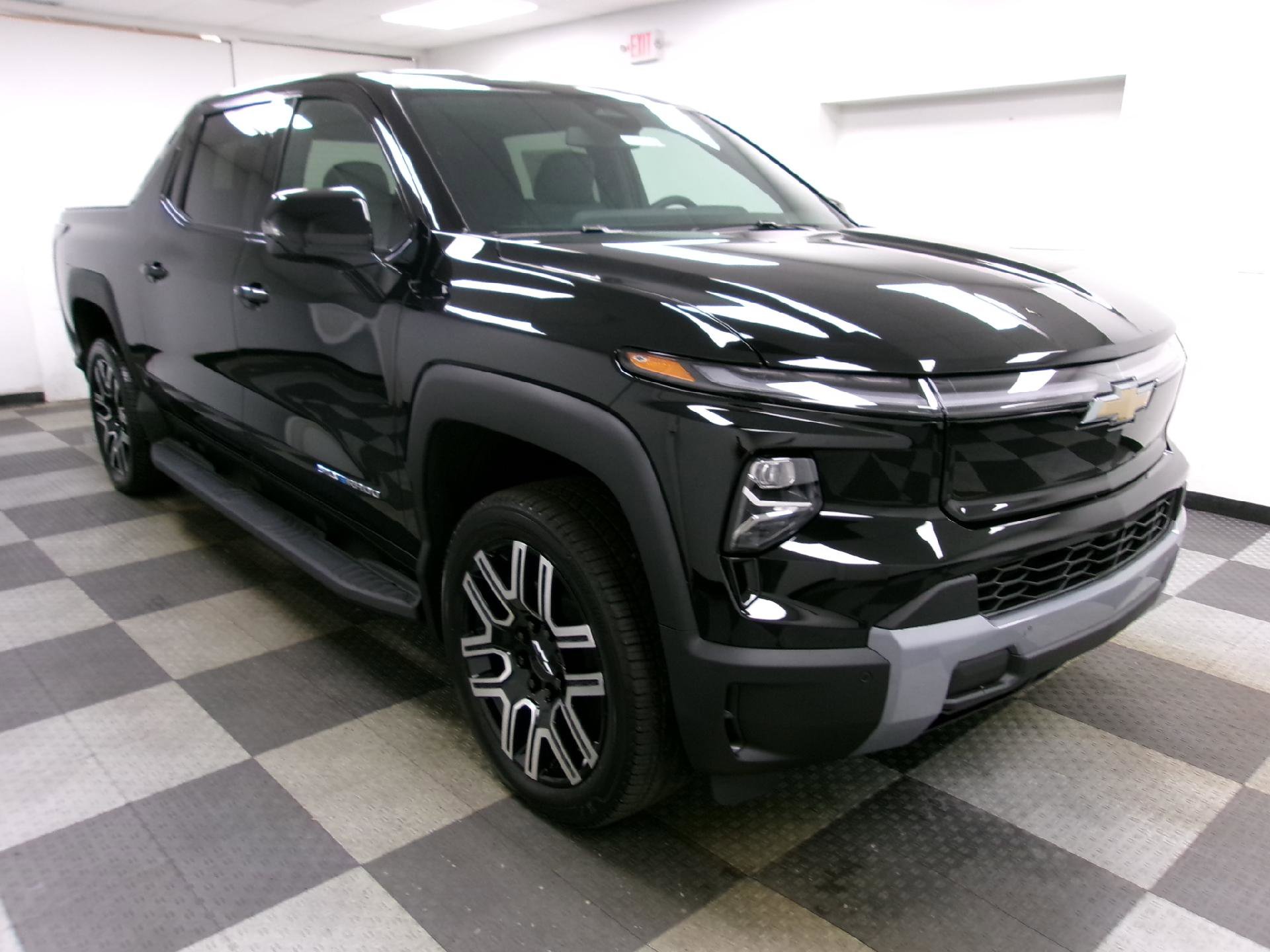 New 2026 Chevrolet Silverado EV LT w/ Plus Package image 14