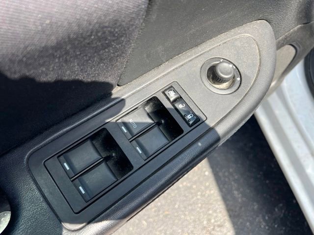 Used 2013 Chrysler 200 Touring FWD image 21