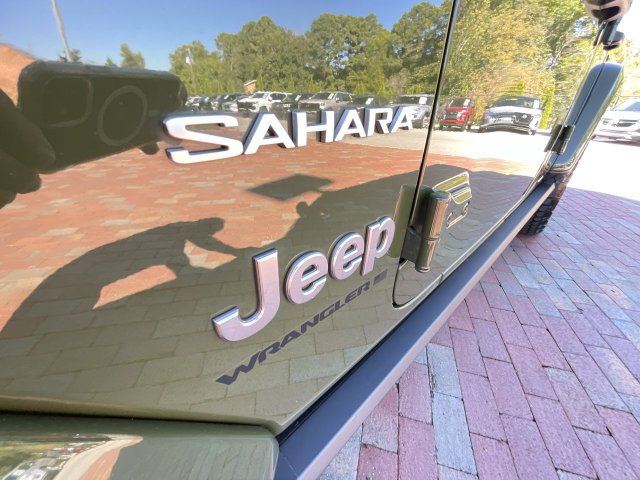 Used 2024 Jeep Wrangler Unlimited Sahara w/ Technology Group AWD/4WD image 27