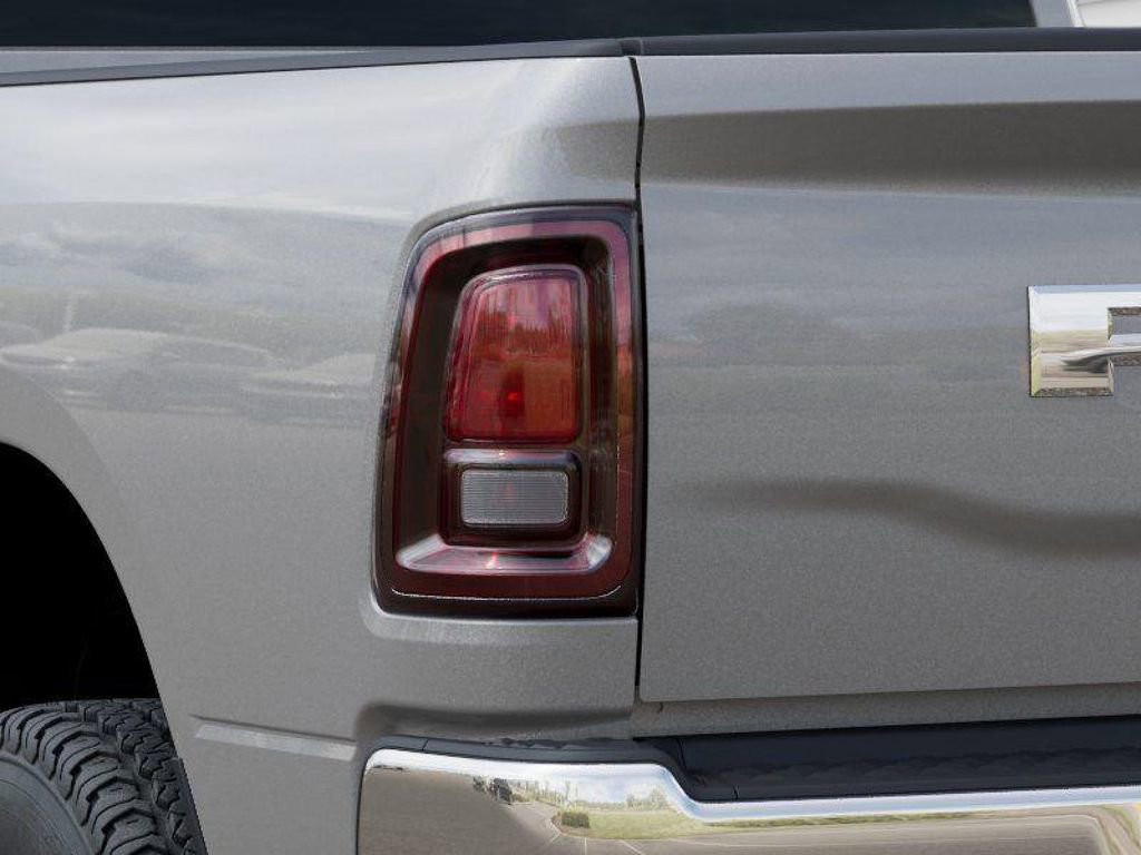 New 2026 RAM 2500 Tradesman w/ Chrome Appearance Group AWD/4WD image 9