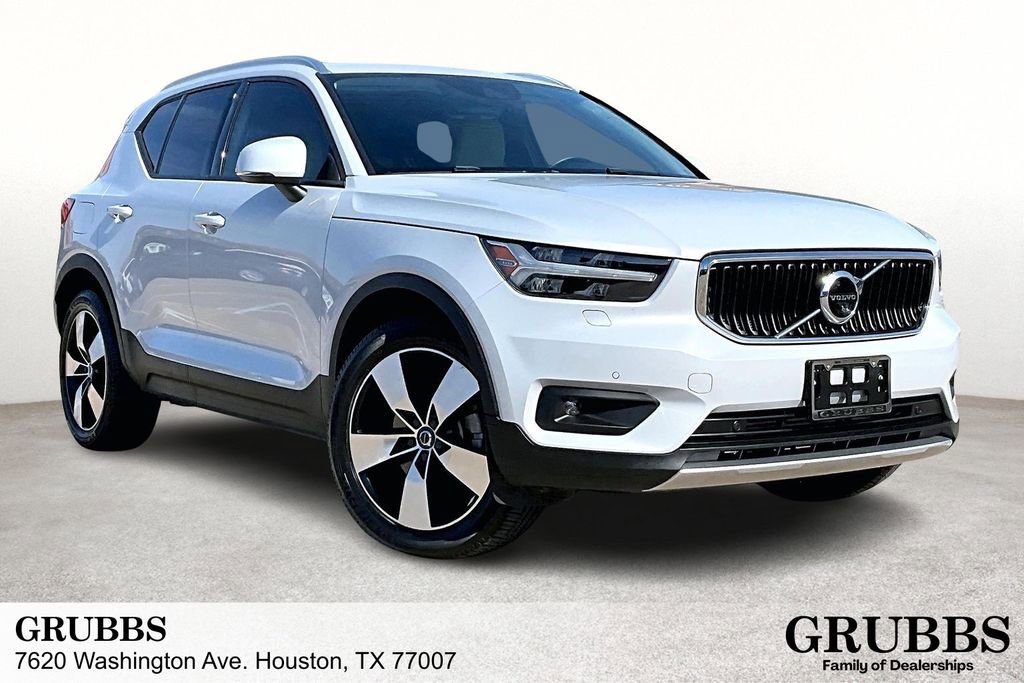 Used 2021 Volvo XC40 T5 Momentum w/ Premium Package video 1