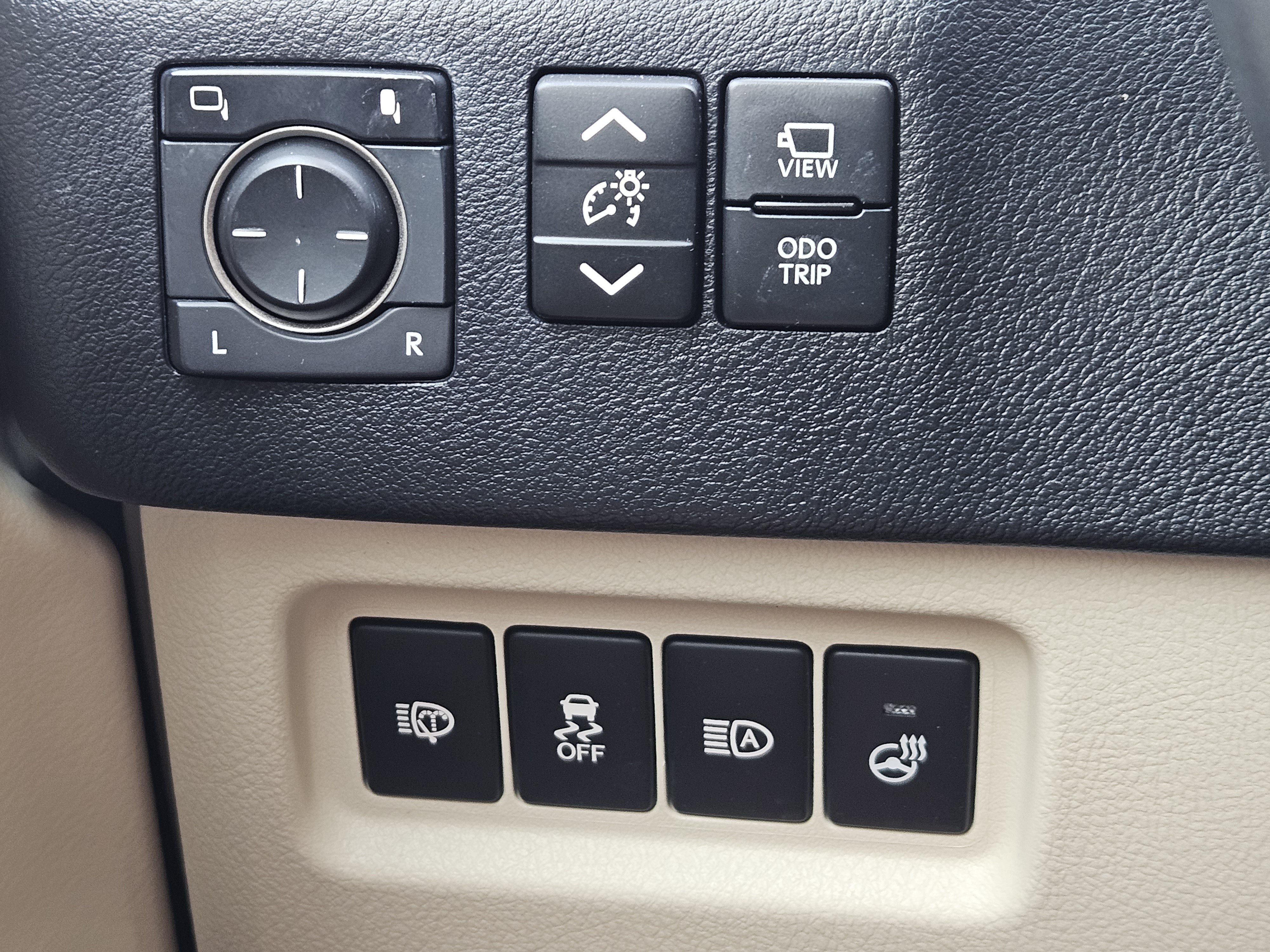 Used 2020 Lexus GX 460 Luxury w/ Accessory Package AWD/4WD image 22