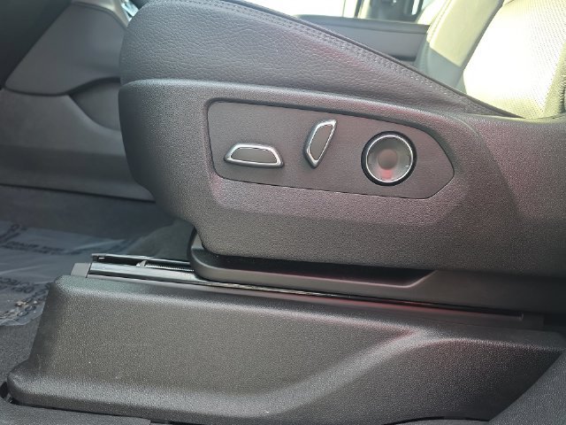 Used 2024 GMC Yukon Denali AWD/4WD image 31