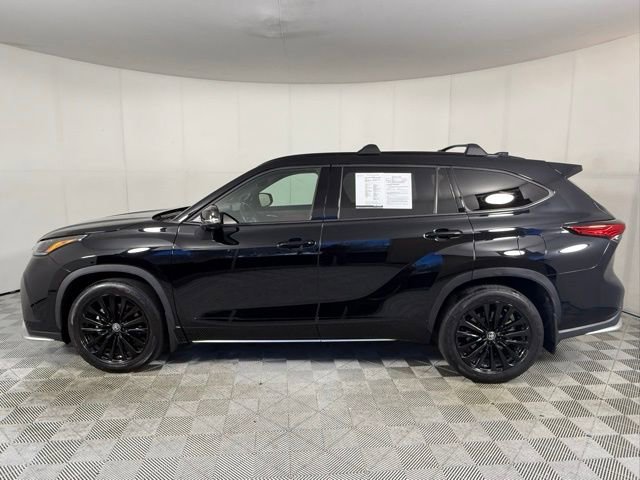Used 2023 Toyota Highlander XSE image 3