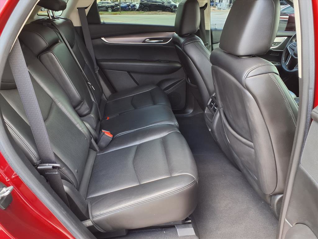 Used 2017 Cadillac XT5 Luxury w/ Driver Awareness Package FWD image 13