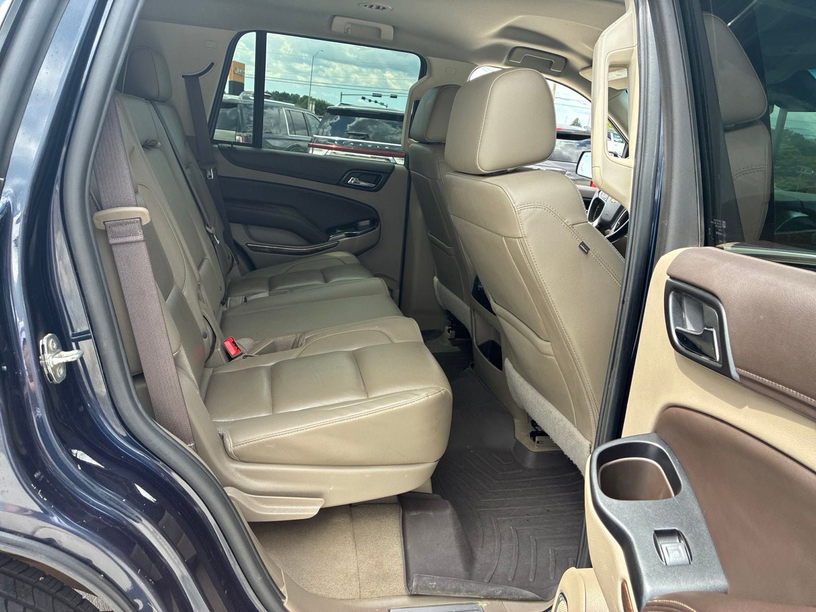 Used 2020 Chevrolet Tahoe LT w/ Luxury Package AWD/4WD image 24