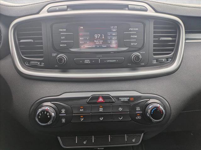 Used 2016 Kia Sorento LX w/ LX Convenience Package image 14