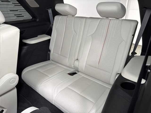 Used 2026 Cadillac Vistiq Sport w/ LPO, Floor Liner Package AWD/4WD image 26