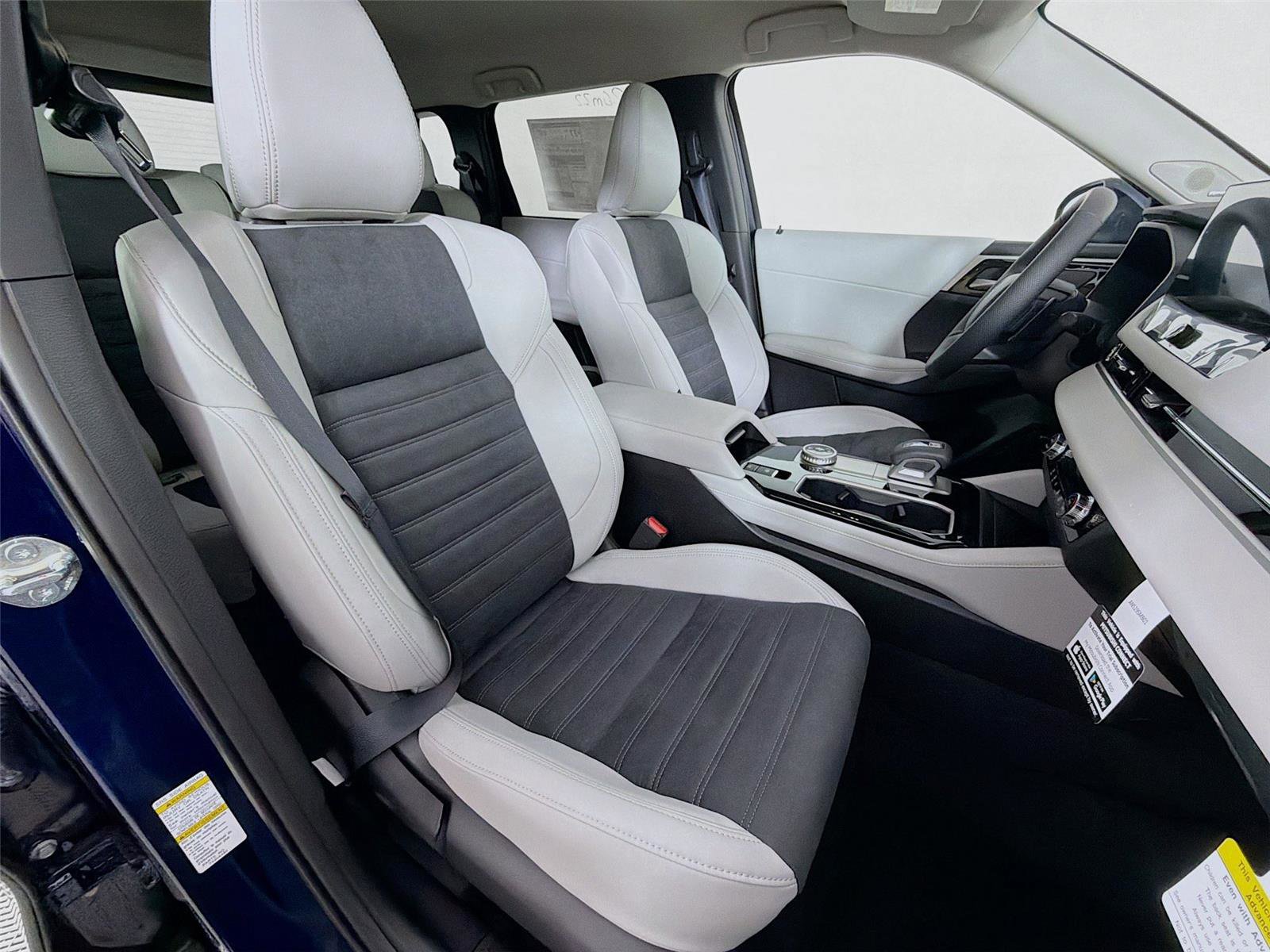 New 2026 Mitsubishi Outlander SE AWD/4WD image 30