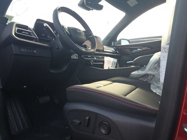 New 2027 Chevrolet Traverse RS AWD/4WD image 9