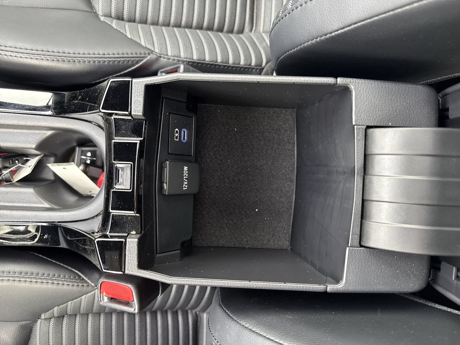 Used 2022 Toyota Corolla XSE FWD image 21