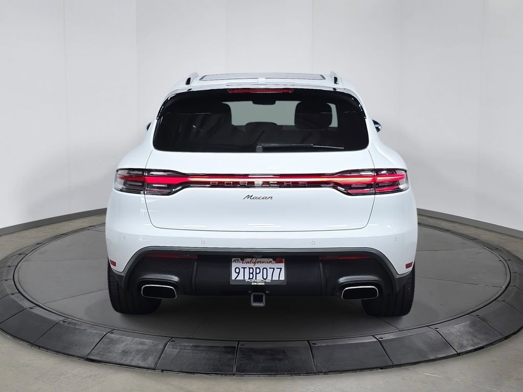 Certified 2025 Porsche Macan image 6