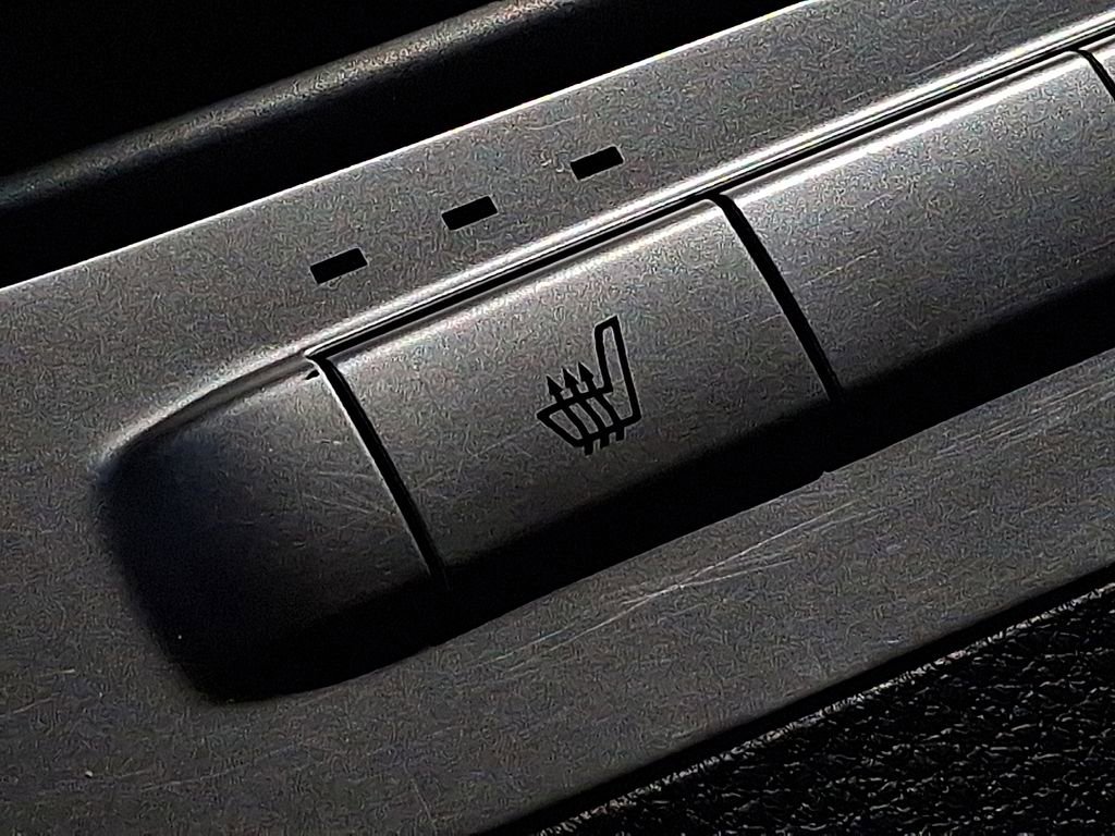 Certified 2024 Kia Carnival LX image 21