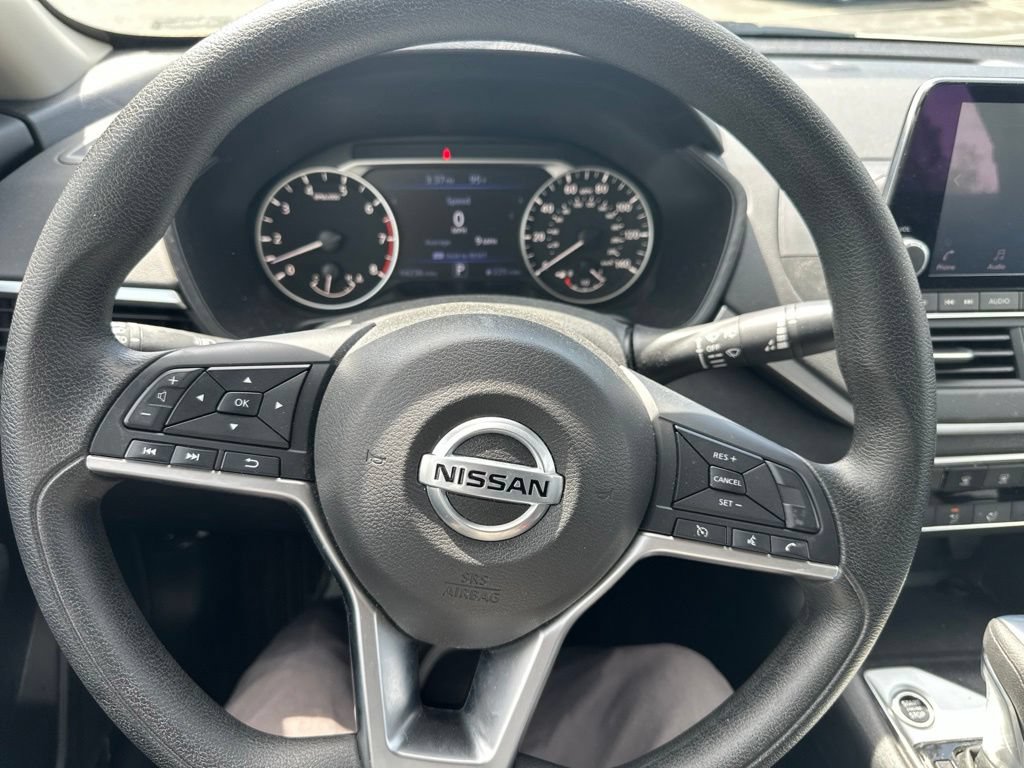 Used 2022 Nissan Altima 2.5 SV AWD/4WD image 2