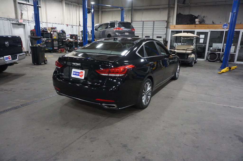 Used 2015 Hyundai Genesis 3.8 w/ Option Group 03 RWD image 21