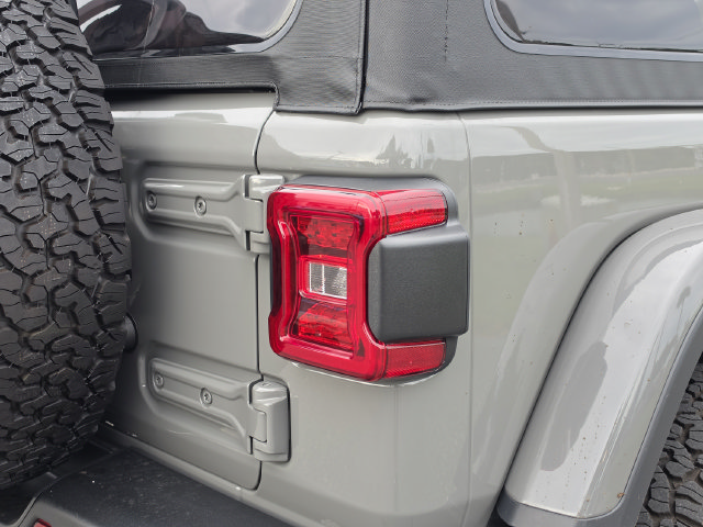 Used 2023 Jeep Wrangler Unlimited Rubicon 4xe w/ Steel Bumper Group AWD/4WD image 14