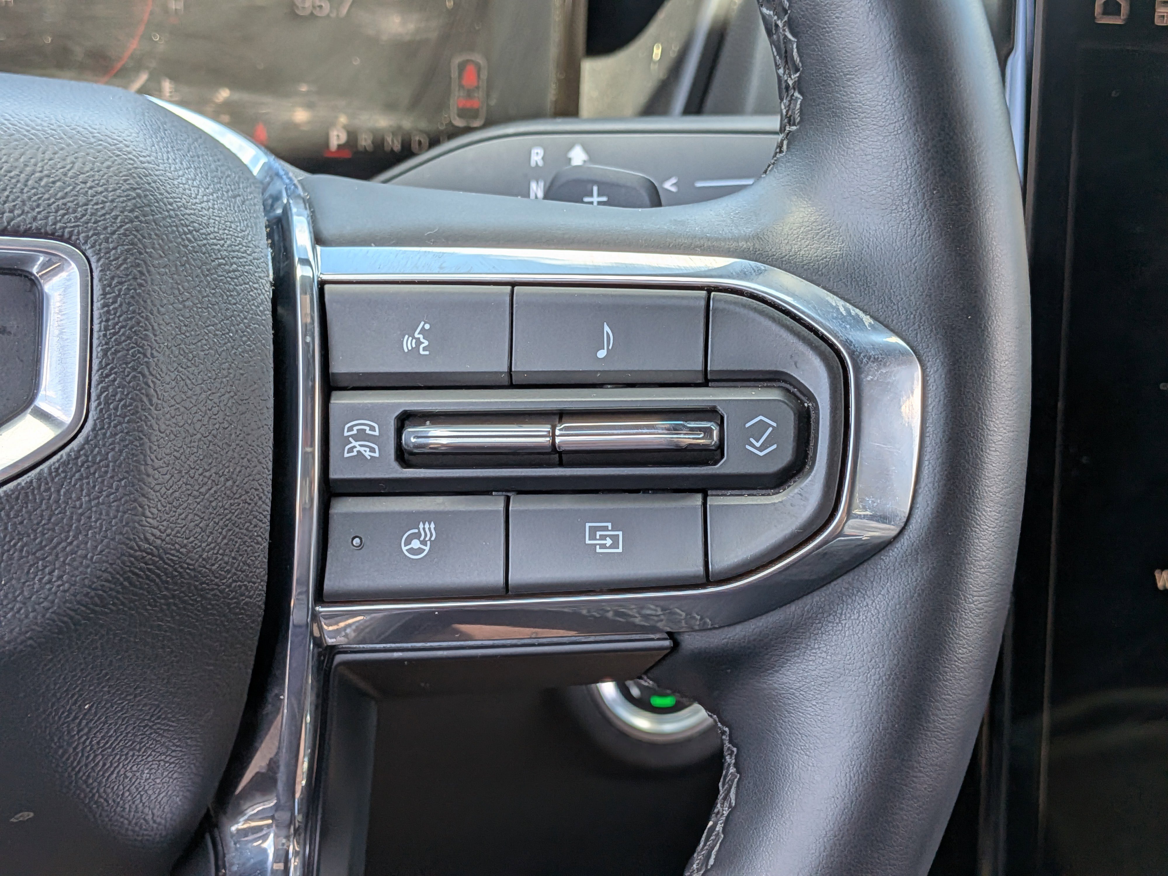 Used 2025 GMC Terrain Elevation AWD/4WD image 25