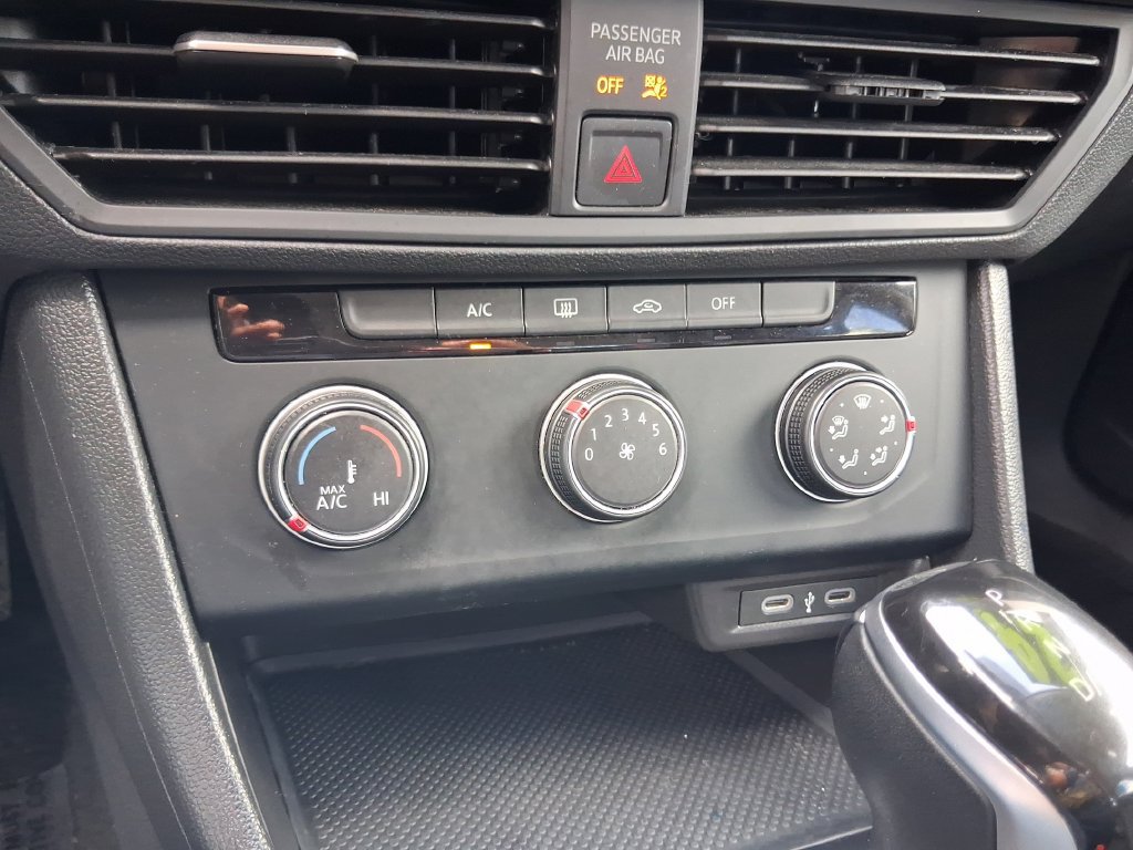 Certified 2024 Volkswagen Jetta S FWD image 19