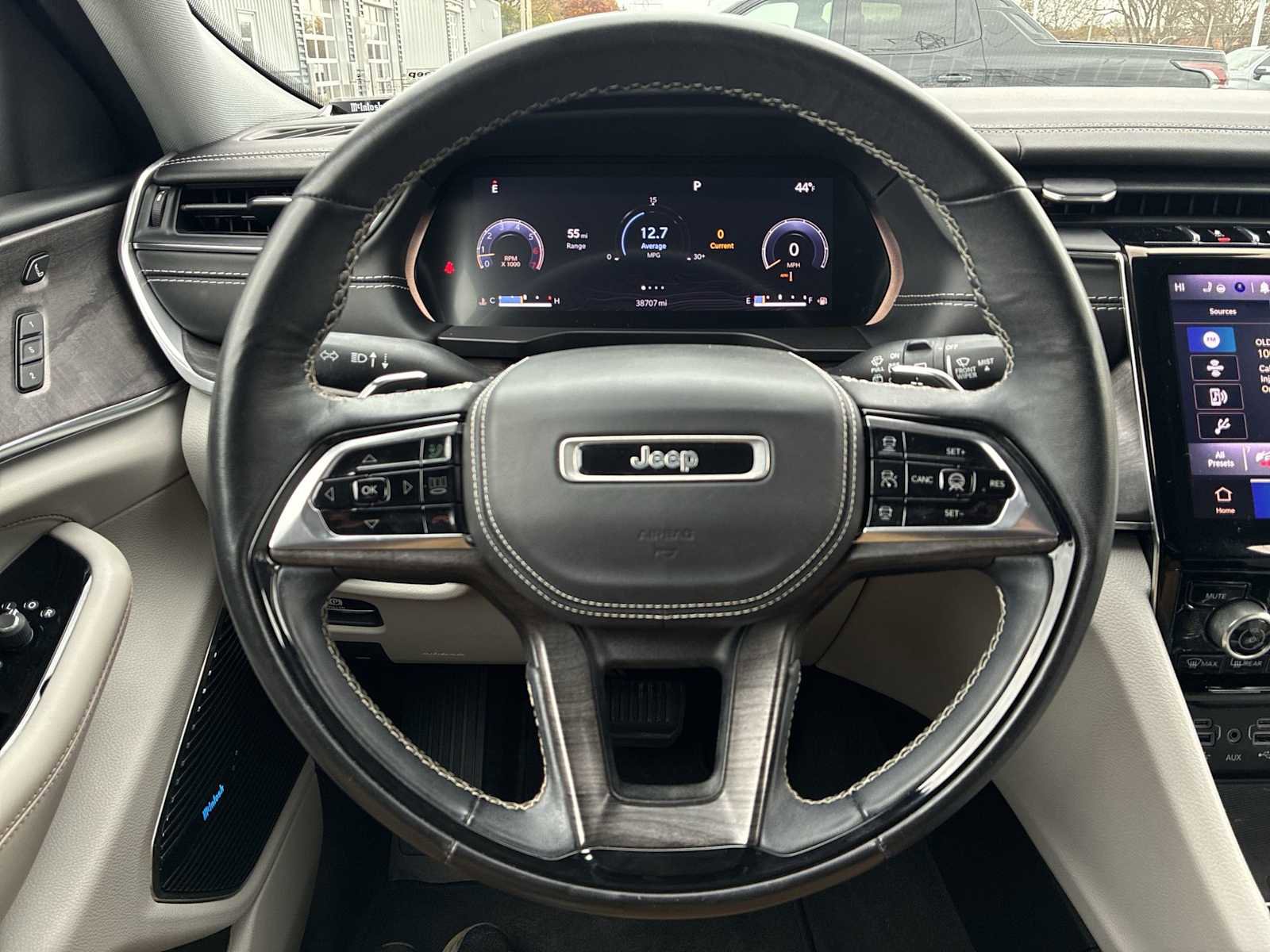 Used 2022 Jeep Grand Cherokee L Overland w/ Advanced Protech Group III image 10