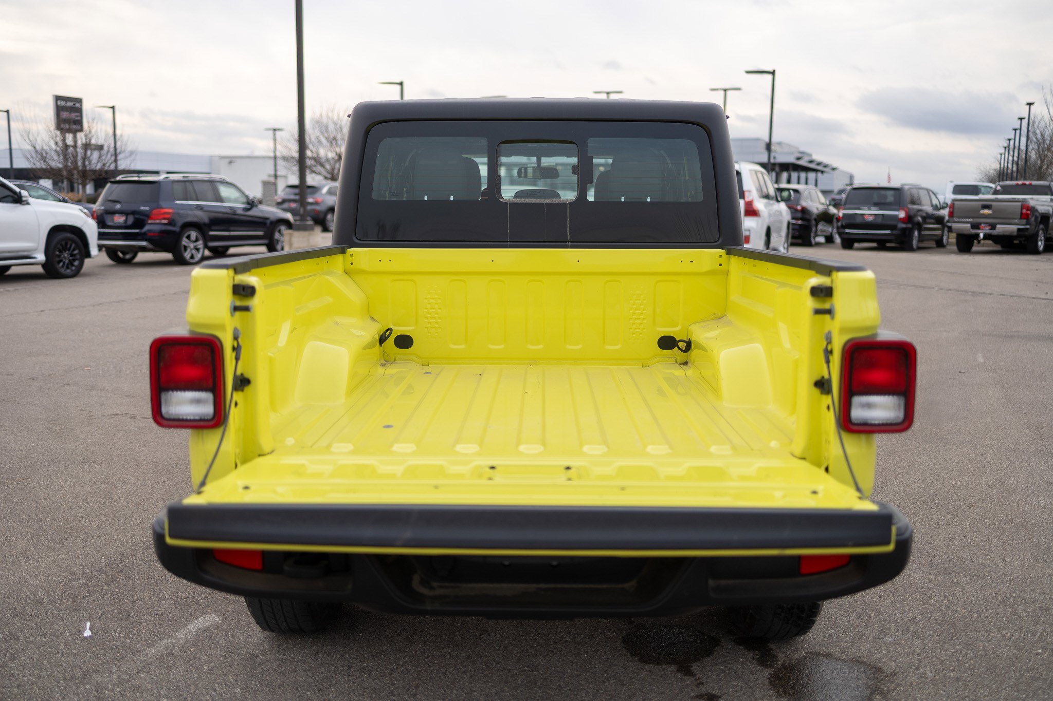 Used 2023 Jeep Gladiator Sport image 14