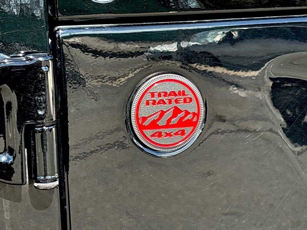 Used 2025 Jeep Wrangler Unlimited Rubicon image 4